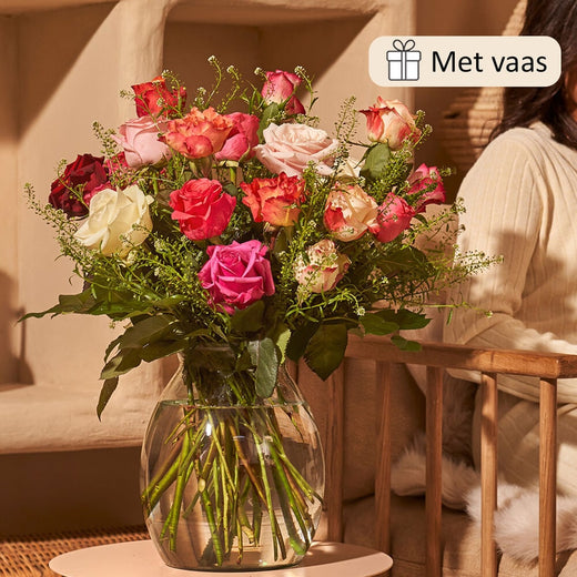 Rose colour bouquet (vase included!)