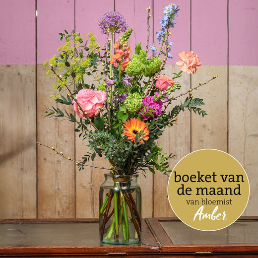 Monthly bouquet of April