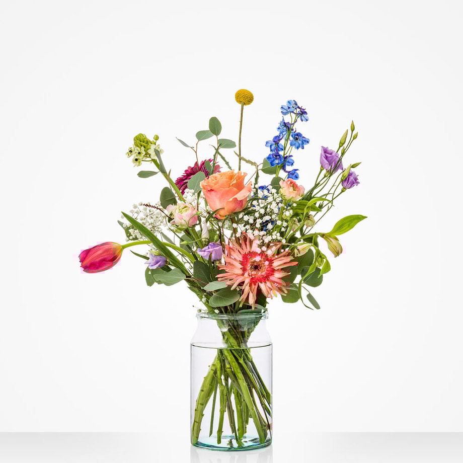 Monthly bouquet April