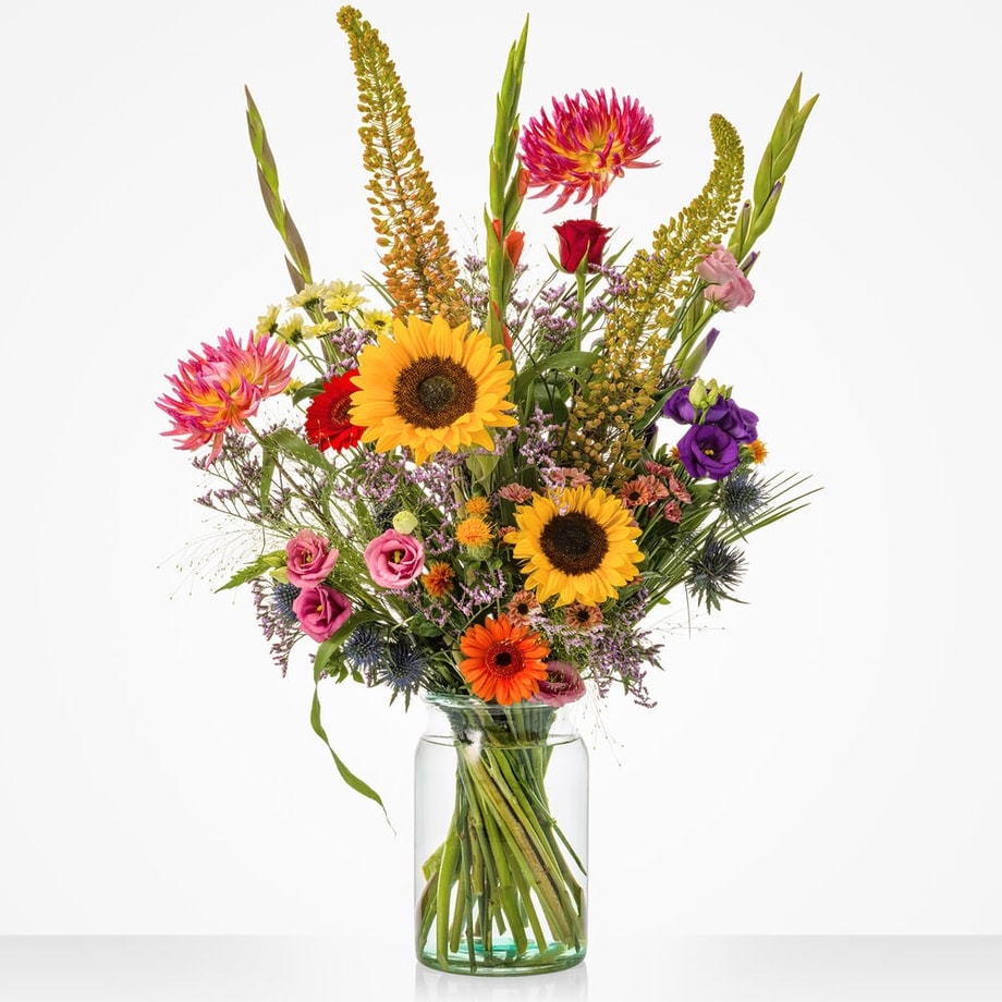 Monthly bouquet of August