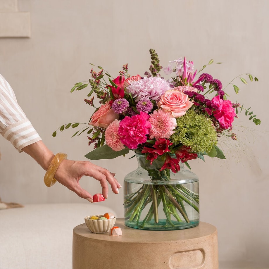 Warm gesture bouquet