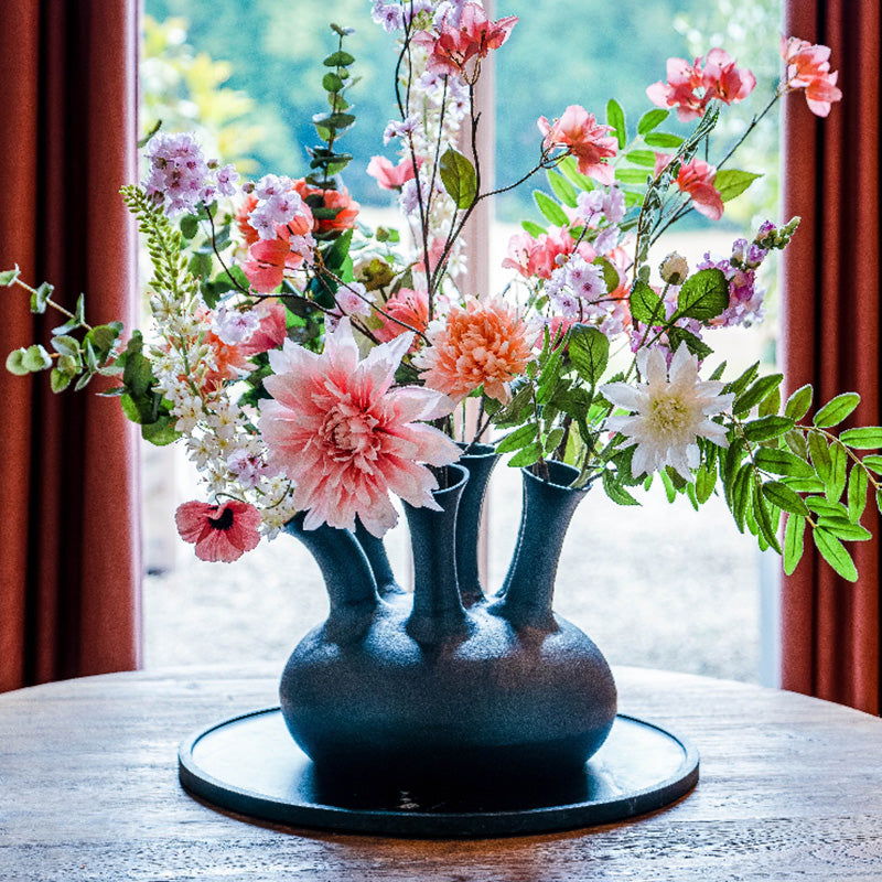 Horn Vase 5 Openings Black